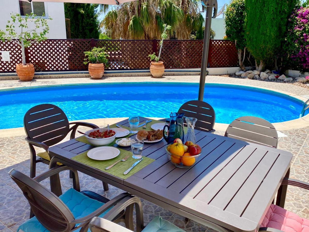Villa Alicia With Priv Pool, Beautiful Garden And Shady Veranda- 5 Min To The Beach Peyia Exterior foto