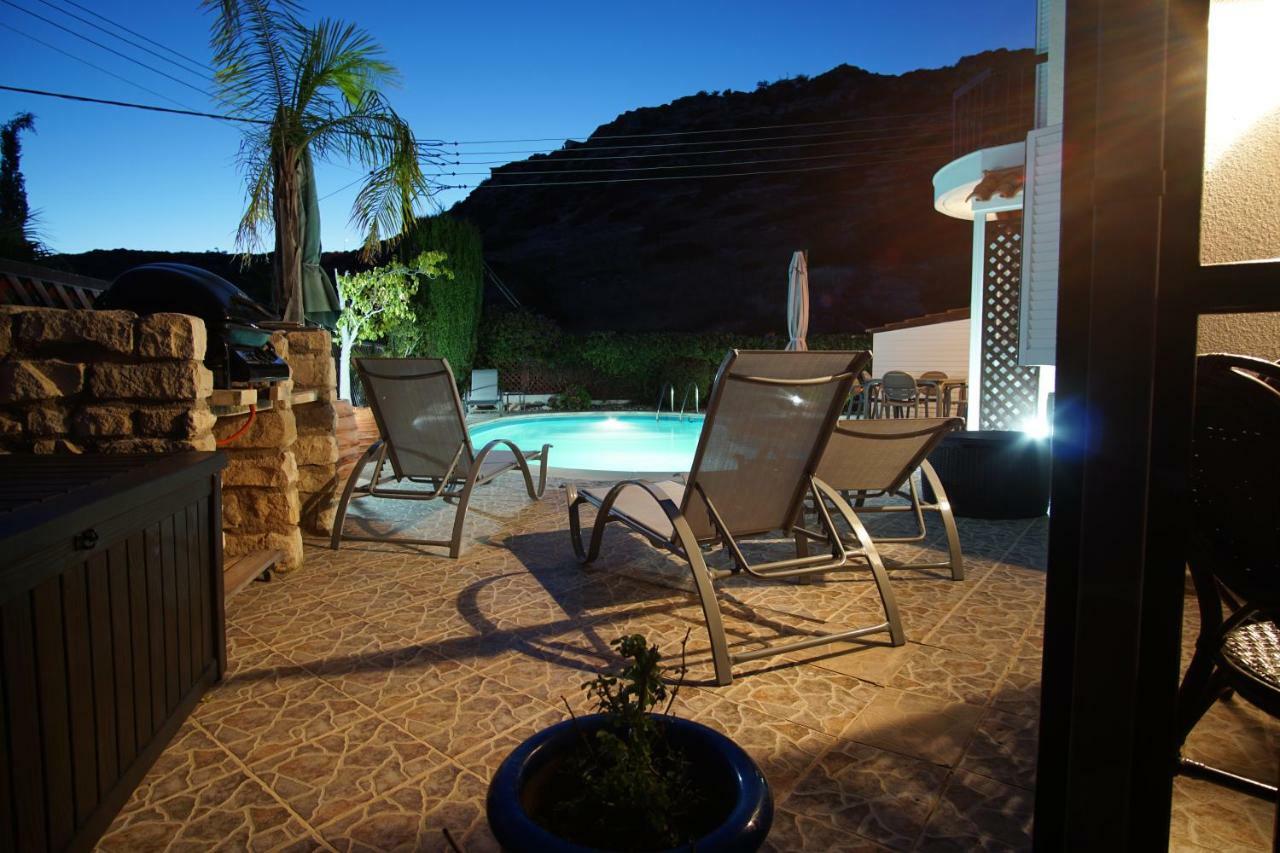 Villa Alicia With Priv Pool, Beautiful Garden And Shady Veranda- 5 Min To The Beach Peyia Exterior foto